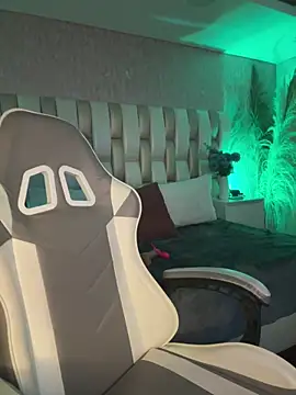 Sara  collins   online show from 12-20-25, 12:12