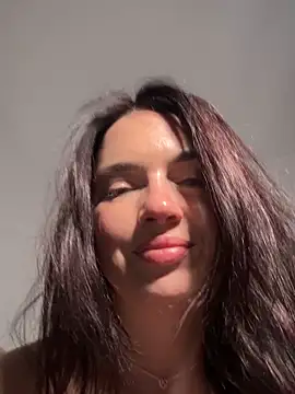 Snapshot of Mylaya chatting on 03-02-26, 06:26 Mylaya online show from 03-02-26, 06:26