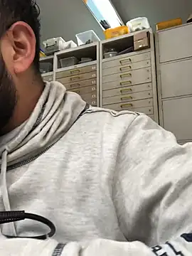 leonardohot1987 online show from 01-28-25, 08:36