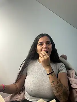 Snapshot of Anddyy__ chatting on 07-09-26, 02:10 Anddyy online show from 07-09-26, 02:10