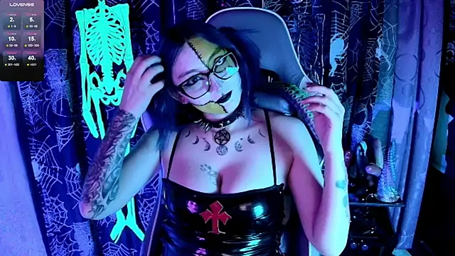 Kimlennox  online show from 11-15-25, 02:02