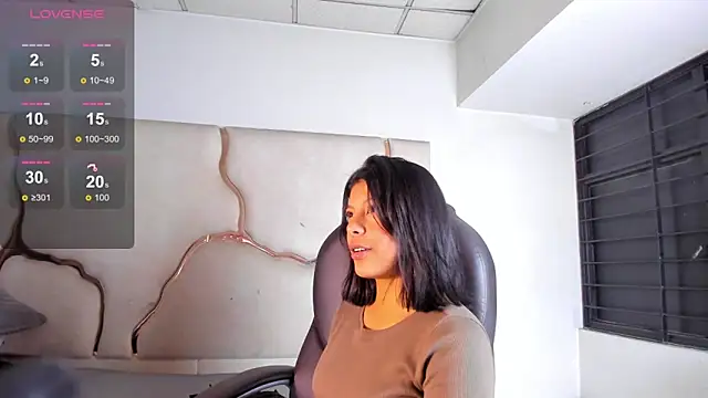 Salmaportman69 online show from 06-12-26, 03:05