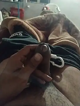 Snapshot of gawwalibhabhi_24 chatting on 11-24-25, 04:07 gawwalibhabhi 24 online show from 11-24-25, 04:07