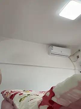 Hey-Cute online show from 11-16-25, 12:27