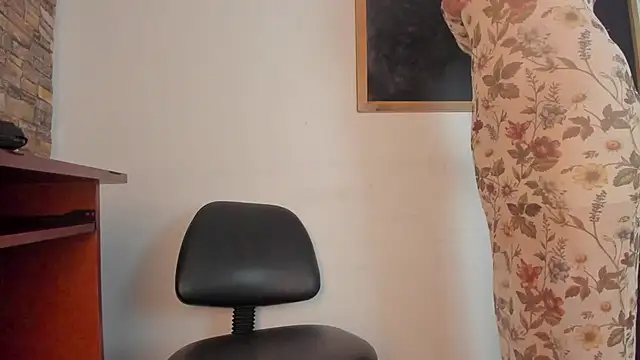 Miiss eva online show from 11-04-25, 11:31