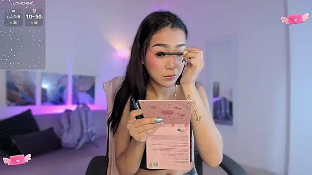 Kathe slim online show from 11-20-25, 04:18