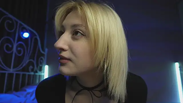 Snapshot of milasmiu chatting on 02-15-25, 03:06 milasmiu online show from 02-15-25, 03:06