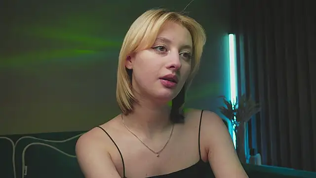 Snapshot of milasmiu chatting on 02-19-25, 09:25 milasmiu online show from 02-19-25, 09:25