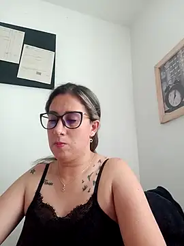 CHARLOTTE 1711 online show from 02-10-25, 10:30