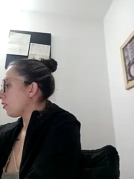 CHARLOTTE 1711 online show from 03-21-25, 03:22