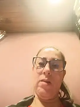 Snapshot of CHARLOTTE_1711 chatting on 05-14-26, 03:02 CHARLOTTE 1711 online show from 05-14-26, 03:02