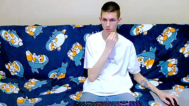 Lester Broo online show from 11-26-25, 08:43