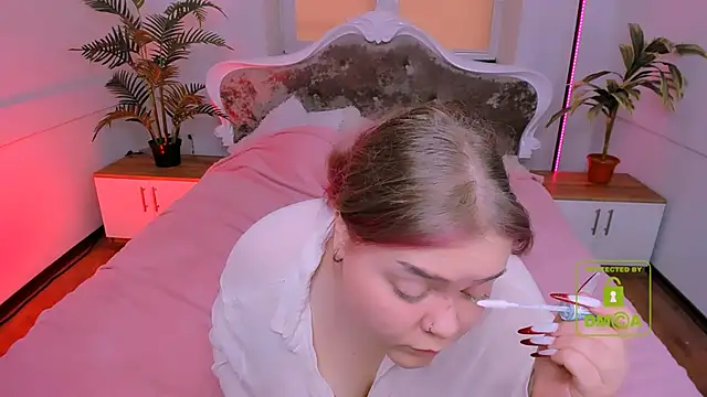 Erica  Alta online show from 10-21-25, 05:52