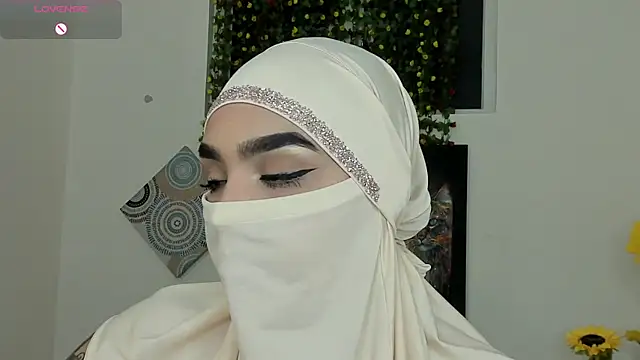 Maissa Alabi online show from 10-14-25, 06:42