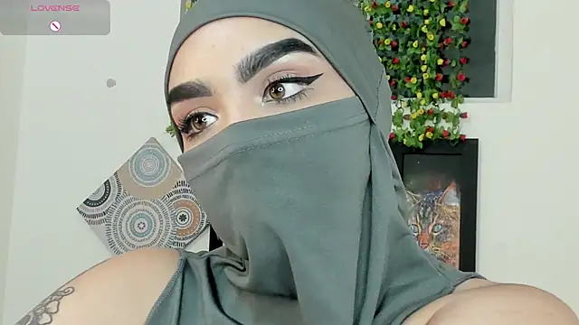 Maissa Alabi online show from 10-18-25, 06:52