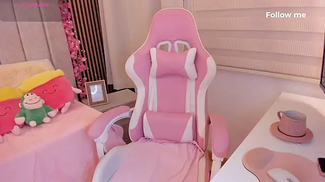 tamy xoo online show from 11-18-25, 06:12