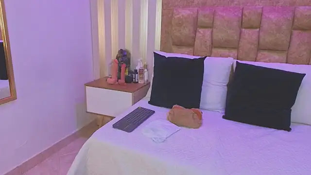 avis lara online show from 03-04-26, 07:20