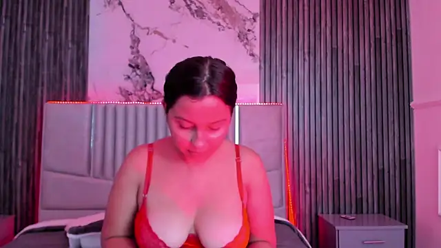 Snapshot of Thaliiajones chatting on 01-19-25, 02:59 Thaliiajones online show from 01-19-25, 02:59