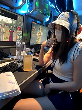 Snapshot of anan2025 chatting on 11-21-25, 01:21 anan2025 online show from 11-21-25, 01:21