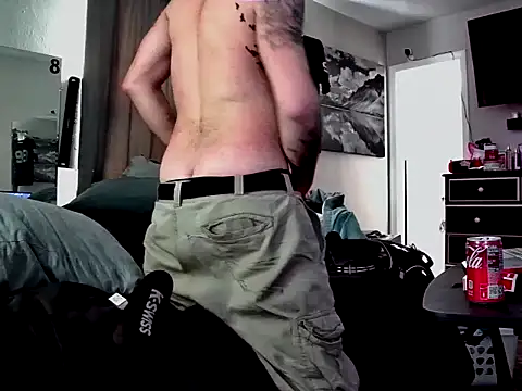 Snapshot of 1badfucka chatting on 02-25-25, 04:53 1badfucka online show from 02-25-25, 04:53