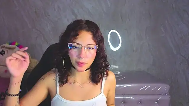 Snapshot of zoe_ch_ chatting on 07-10-26, 03:11 zoe ch online show from 07-10-26, 03:11