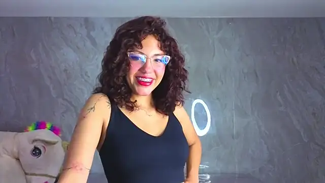 Snapshot of zoe_ch_ chatting on 07-18-26, 03:11 zoe ch online show from 07-18-26, 03:11