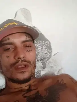 Snapshot of gibbyi777 chatting on 12-17-25, 10:27 gibbyi777 online show from 12-17-25, 10:27