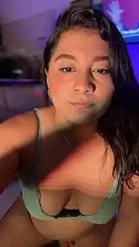 saraa franco  online show from 10-30-25, 03:52