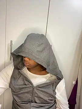 snotLoud online show from 02-25-25, 05:36