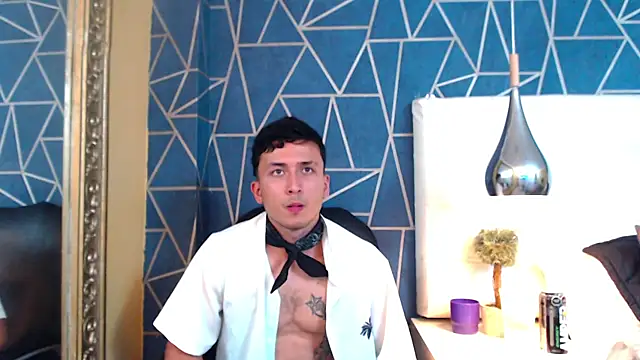 Snapshot of BrandonColee chatting on 01-23-25, 03:32 BrandonColee online show from 01-23-25, 03:32