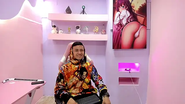 Snapshot of BrandonColee chatting on 01-24-25, 12:10 BrandonColee online show from 01-24-25, 12:10