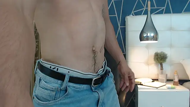 Snapshot of BrandonColee chatting on 02-10-25, 06:35 BrandonColee online show from 02-10-25, 06:35