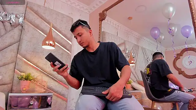 Snapshot of BrandonColee chatting on 02-18-25, 01:44 BrandonColee online show from 02-18-25, 01:44