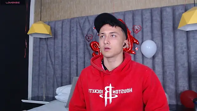 Snapshot of BrandonColee chatting on 02-19-25, 12:33 BrandonColee online show from 02-19-25, 12:33