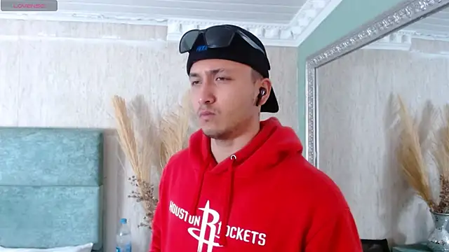 Snapshot of BrandonColee chatting on 02-28-25, 12:20 BrandonColee online show from 02-28-25, 12:20