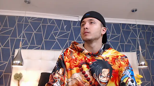 Snapshot of BrandonColee chatting on 03-01-25, 12:23 BrandonColee online show from 03-01-25, 12:23