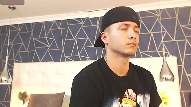 Snapshot of BrandonColee chatting on 03-22-25, 06:47 BrandonColee online show from 03-22-25, 06:47