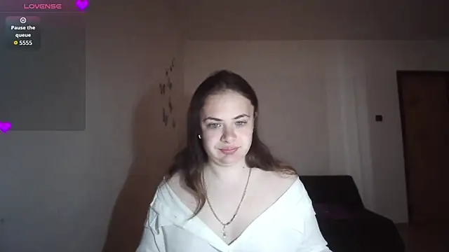 Snapshot of Your___Hope chatting on 06-19-26, 06:18 Your Hope online show from 06-19-26, 06:18