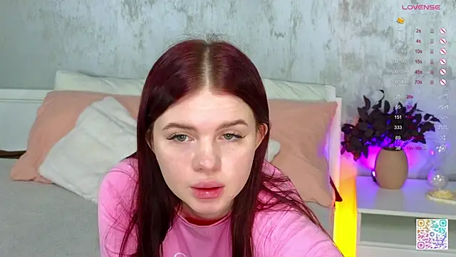 Snapshot of glassofvine chatting on 02-03-25, 11:47 glassofvine online show from 02-03-25, 11:47