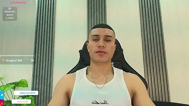 Snapshot of bruno_cavalli chatting on 07-17-26, 05:51 bruno cavalli online show from 07-17-26, 05:51