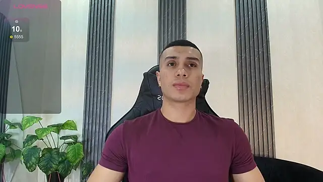 Snapshot of bruno_cavalli chatting on 07-27-26, 05:42 bruno cavalli online show from 07-27-26, 05:42