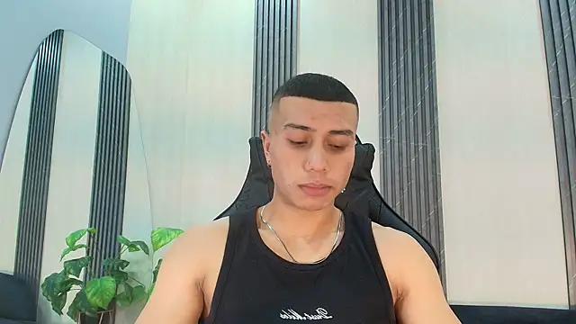 Snapshot of bruno_cavalli chatting on 07-29-26, 05:44 bruno cavalli online show from 07-29-26, 05:44
