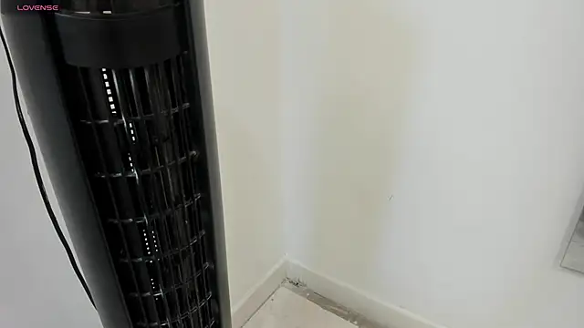 Snapshot of carla_woods chatting on 10-16-25, 10:00 carla woods online show from 10-16-25, 10:00