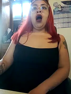 Snapshot of AnonymousGirl chatting on 12-18-25, 02:01 AnonymousGirl online show from 12-18-25, 02:01