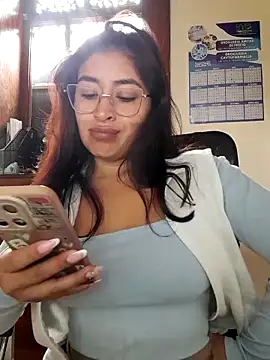 Snapshot of AnonymousGirl chatting on 02-21-26, 06:31 AnonymousGirl online show from 02-21-26, 06:31