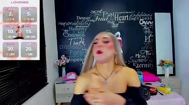 Snapshot of Georgina_Giio chatting on 01-19-25, 04:54 Georgina Giio online show from 01-19-25, 04:54