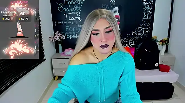 Snapshot of Georgina_Giio chatting on 01-22-25, 04:23 Georgina Giio online show from 01-22-25, 04:23