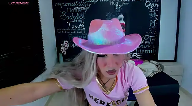 Snapshot of Georgina_Giio chatting on 01-29-25, 05:51 Georgina Giio online show from 01-29-25, 05:51