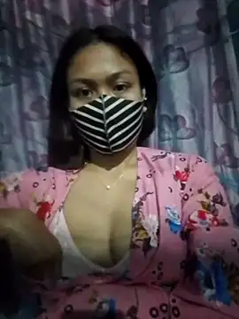 Snapshot of Sexy_Eva143 chatting on 03-09-25, 03:38 Sexy Eva143 online show from 03-09-25, 03:38