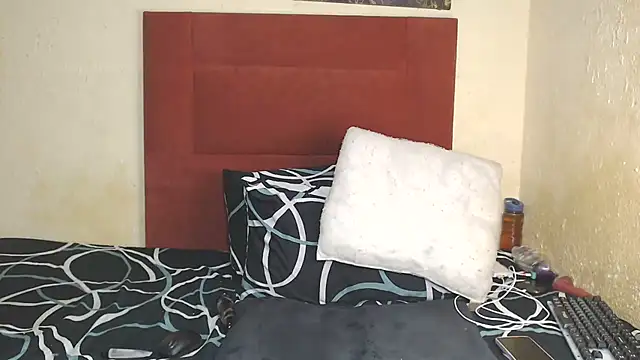 BarbieLadie online show from 02-19-25, 01:18